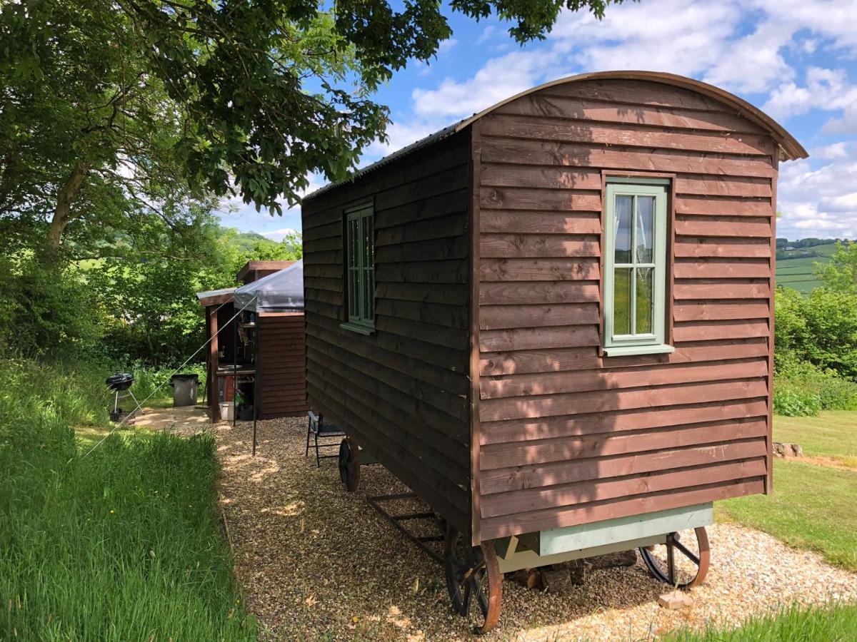 The Shepherds Hut At The Shippen, Tiphayes Honiton Exterior photo
